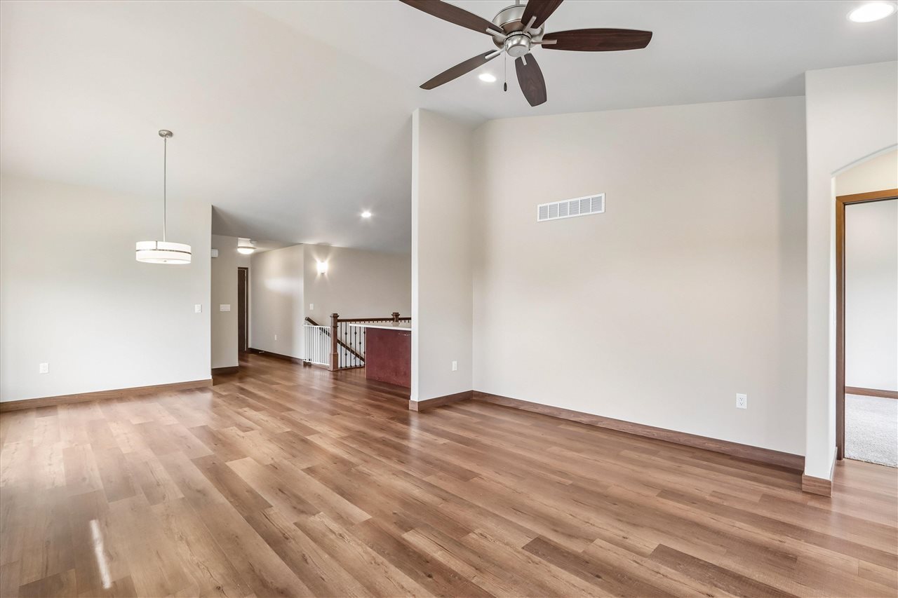 620 Creekside Drive