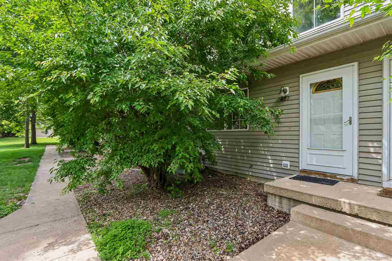 427 W Zeller Street