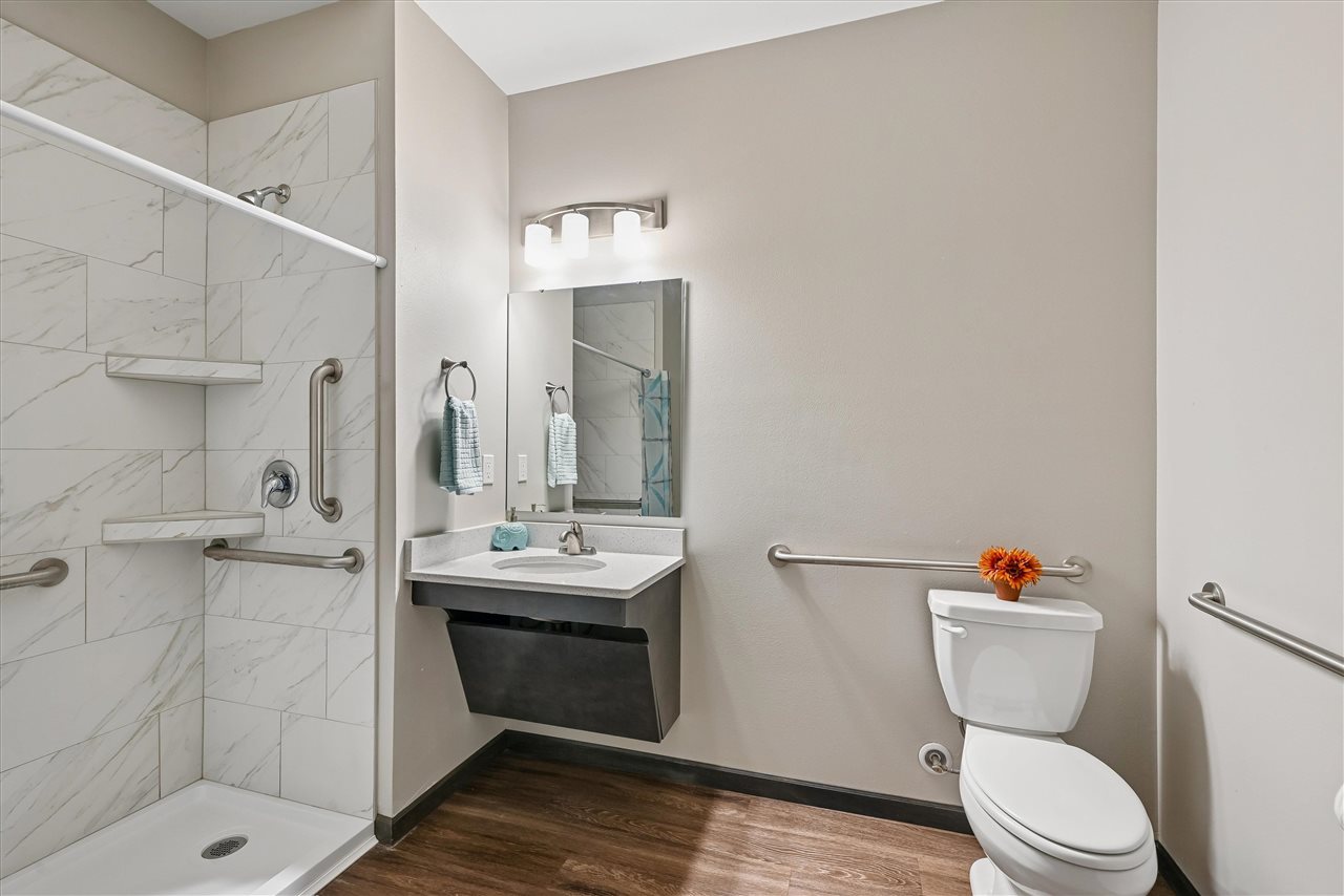 2871 Spring Rose Circle Unit: #109
