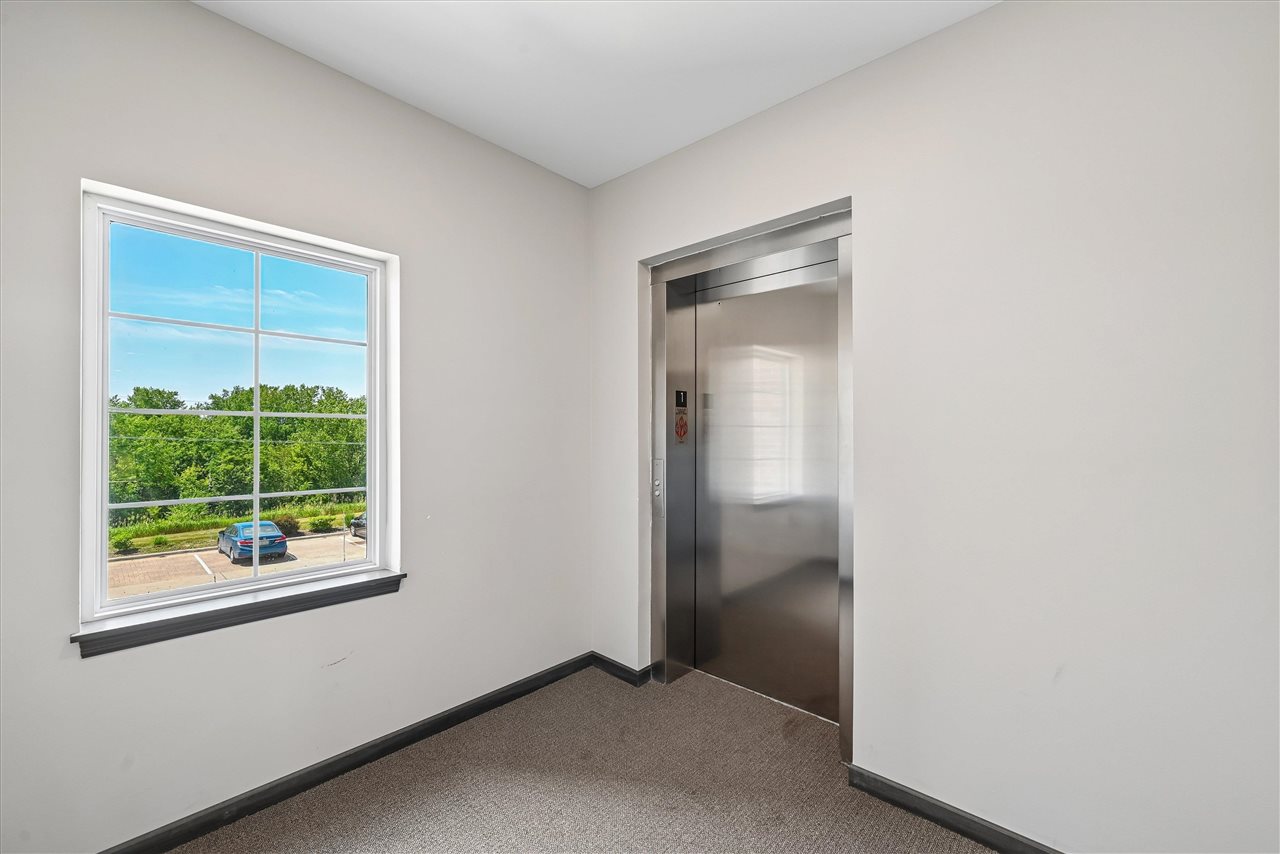 2871 Spring Rose Circle Unit: #109