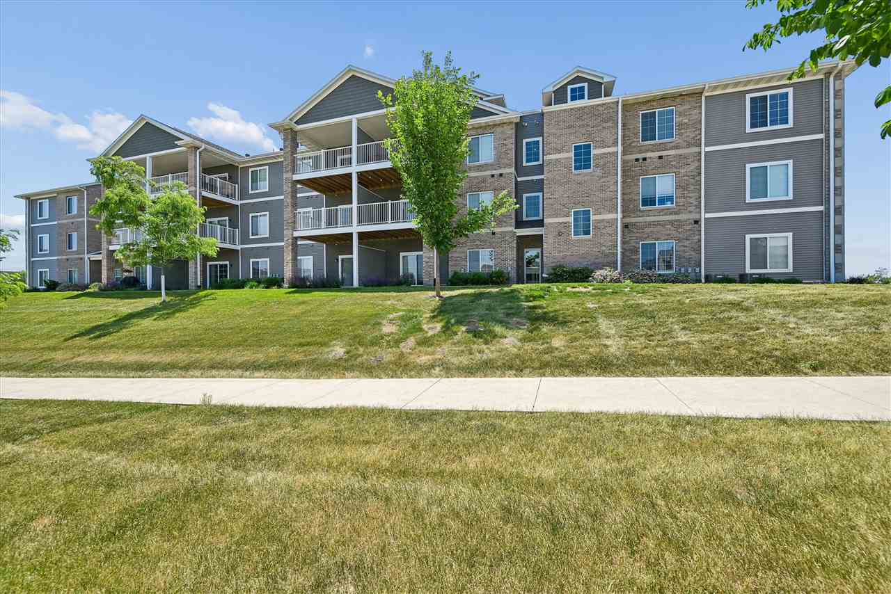 2871 Spring Rose Circle Unit: #109
