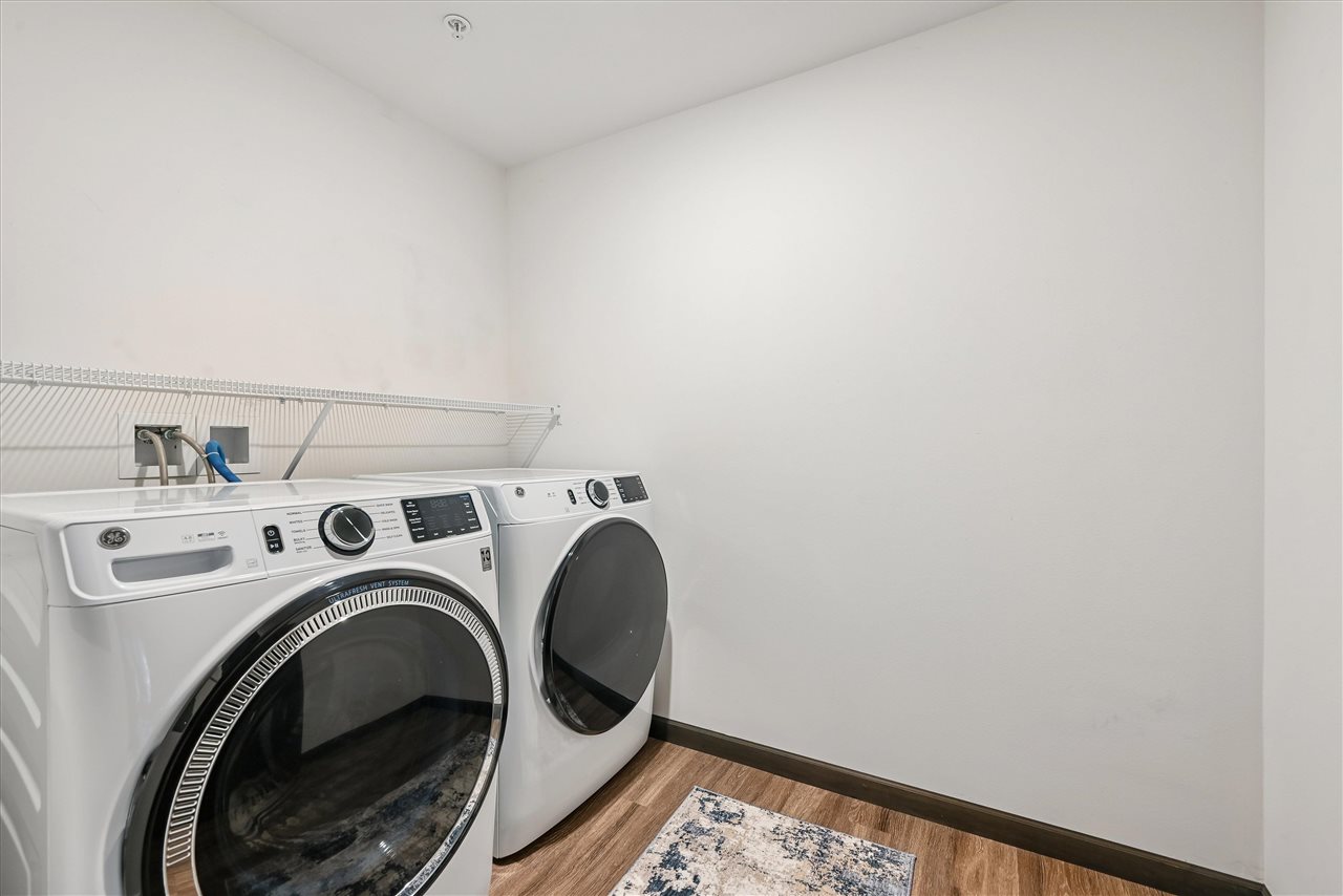 2871 Spring Rose Circle Unit: #109