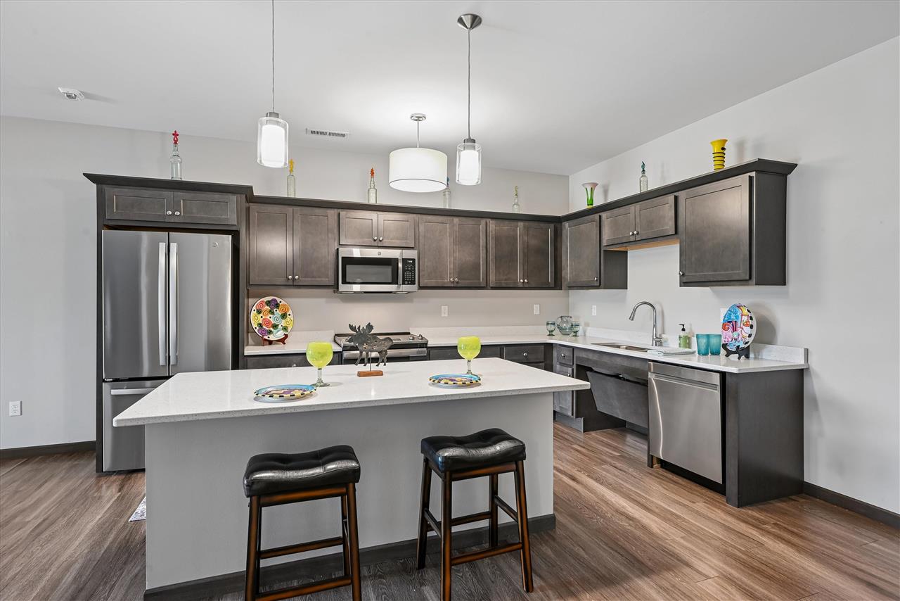 2871 Spring Rose Circle Unit: #109