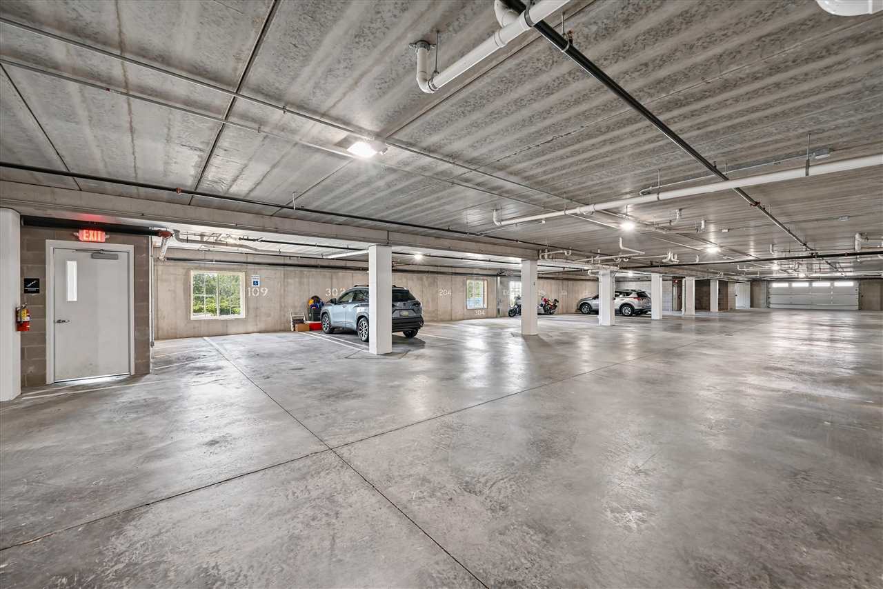 2871 Spring Rose Circle Unit: #109