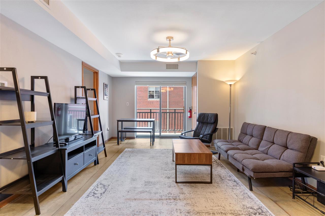 332 S Linn Street Unit: 314