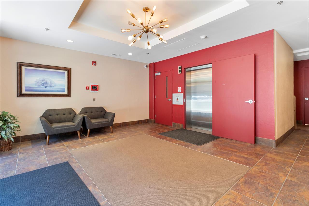 332 S Linn Street Unit: 314