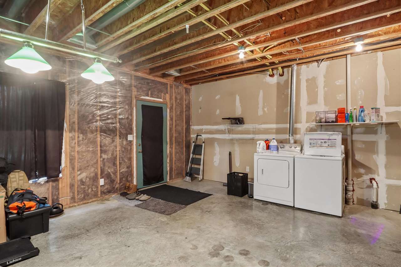 1003-1049 Scott Park Drive Unit: 13 Total Units