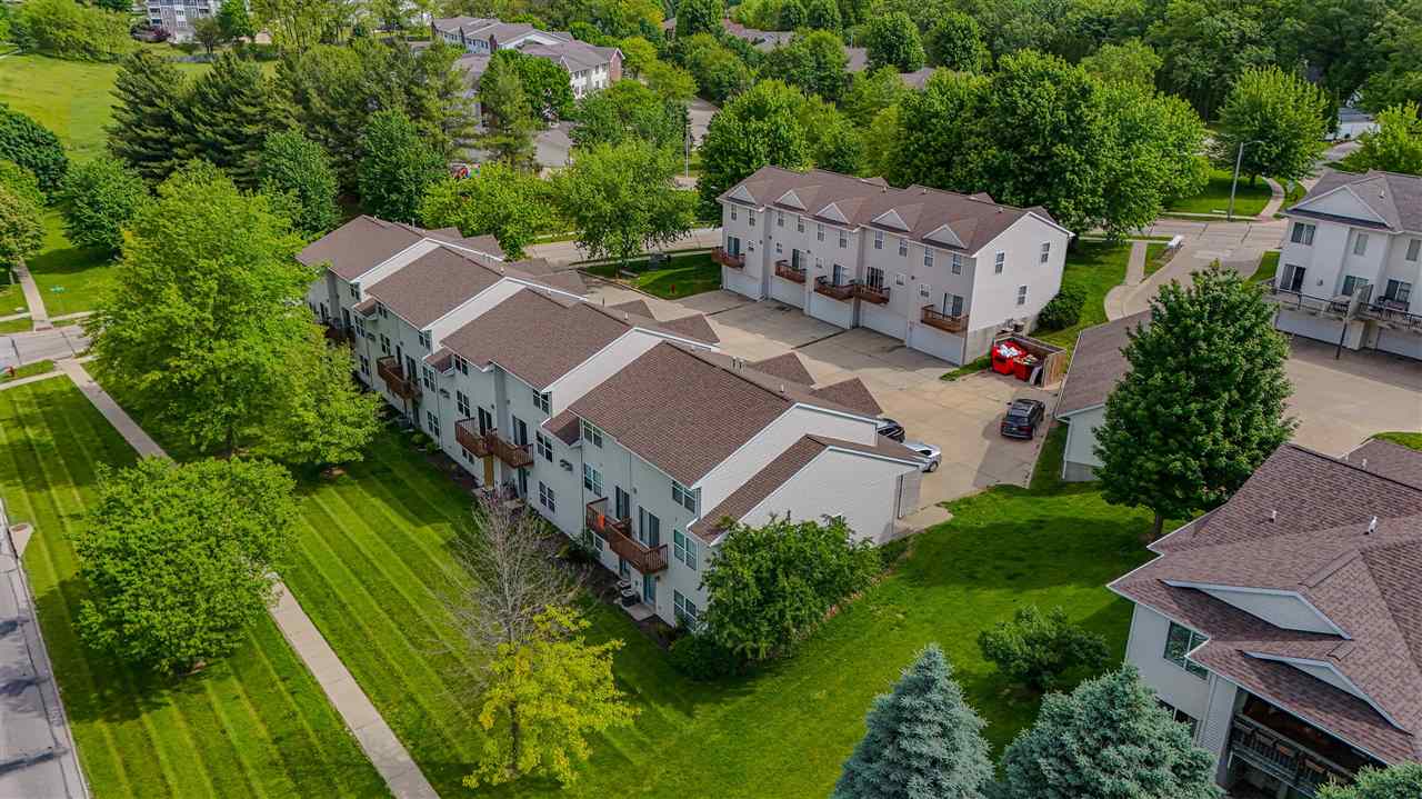 1003-1049 Scott Park Drive Unit: 13 Total Units