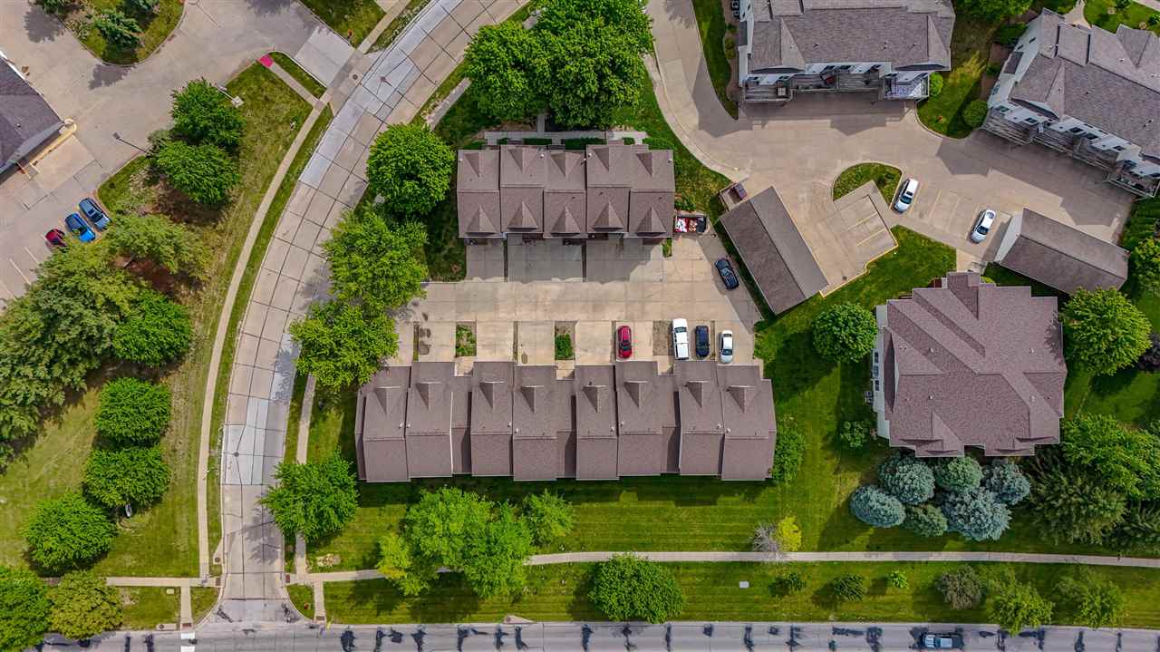 1003-1049 Scott Park Drive Unit: 13 Total Units