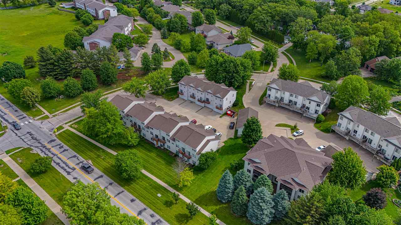 1003-1049 Scott Park Drive Unit: 13 Total Units