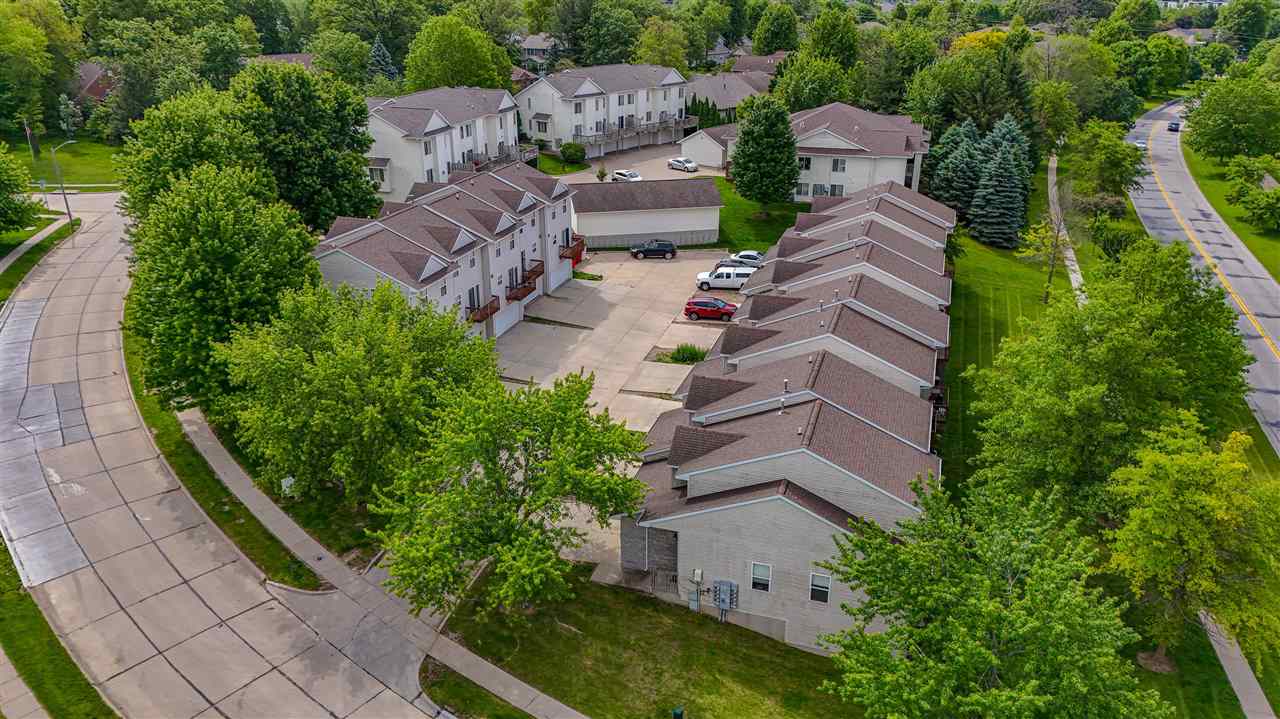 1003-1049 Scott Park Drive Unit: 13 Total Units