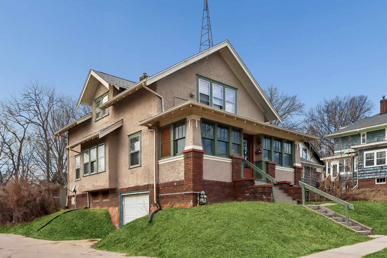 727 N Dodge Street