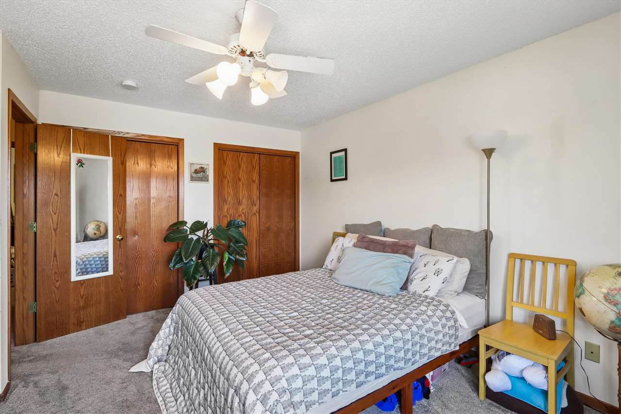 1144 Mormon Trek Boulevard