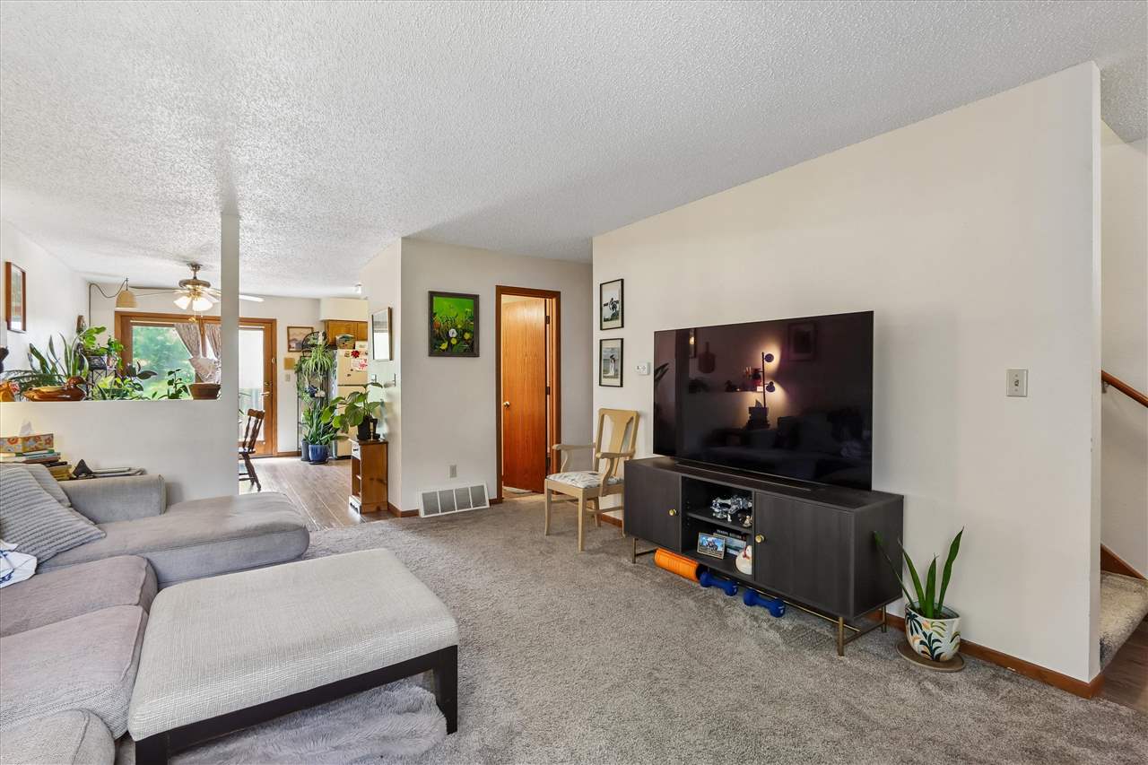 1144 Mormon Trek Boulevard