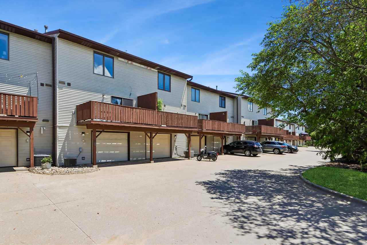 1144 Mormon Trek Boulevard