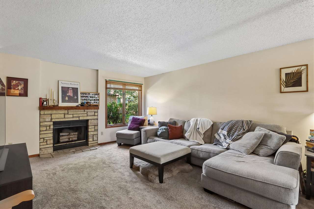 1144 Mormon Trek Boulevard