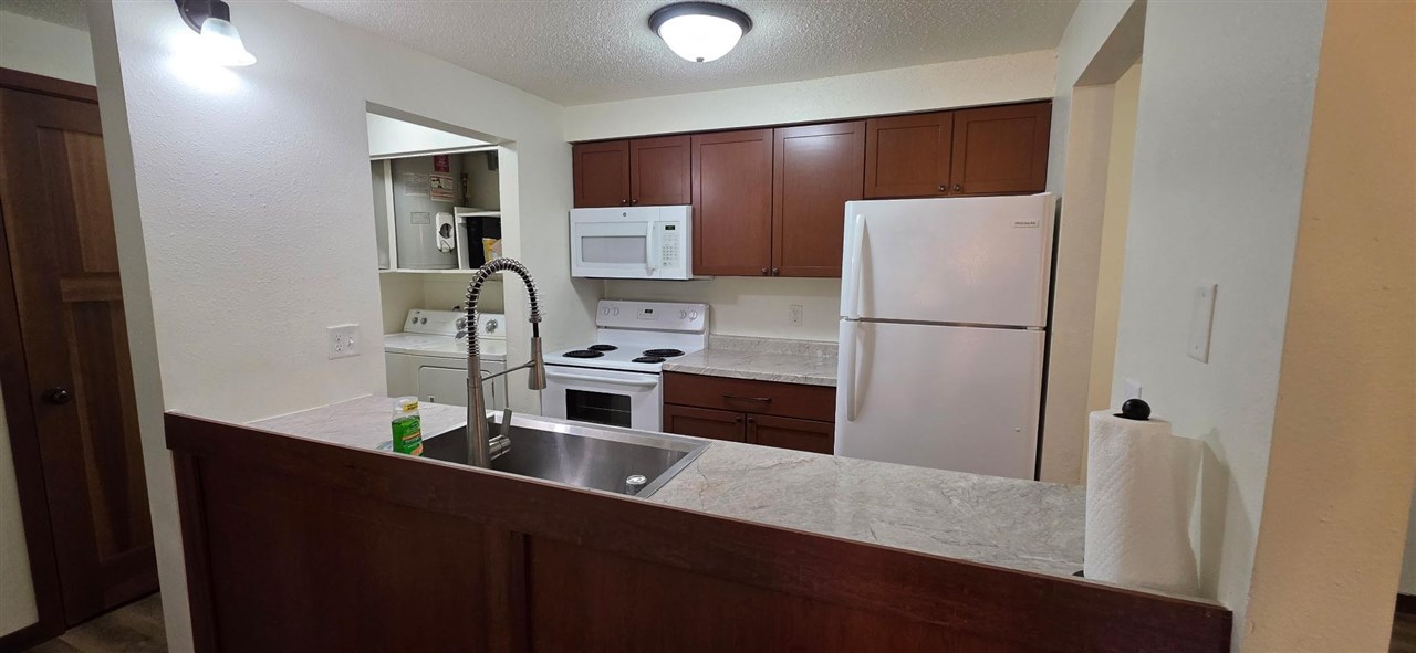 812 Benton Drive #14 Unit: 814 Benton Drive #14