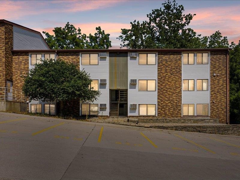 812 Benton Drive #14 Unit: 814 Benton Drive #14