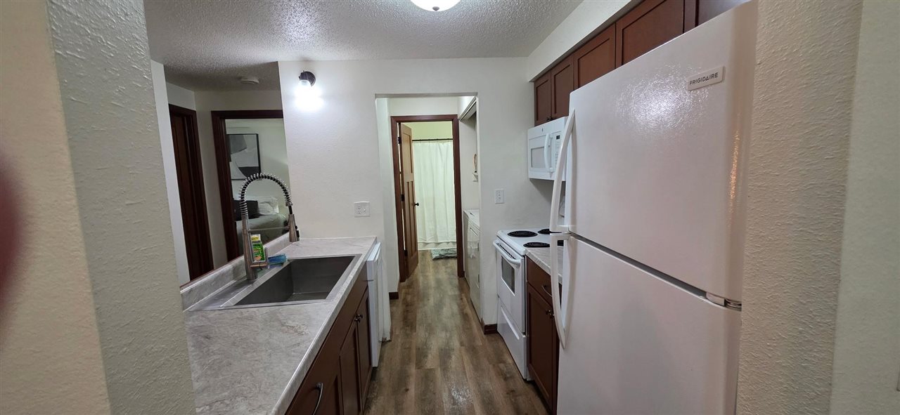 812 Benton Drive #14 Unit: 814 Benton Drive #14