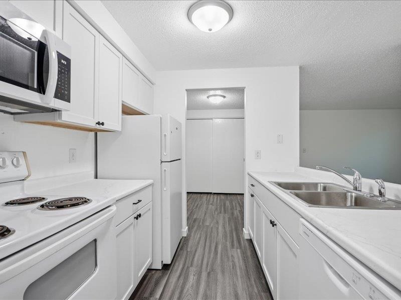 812 Benton Drive #14 Unit: 814 Benton Drive #14