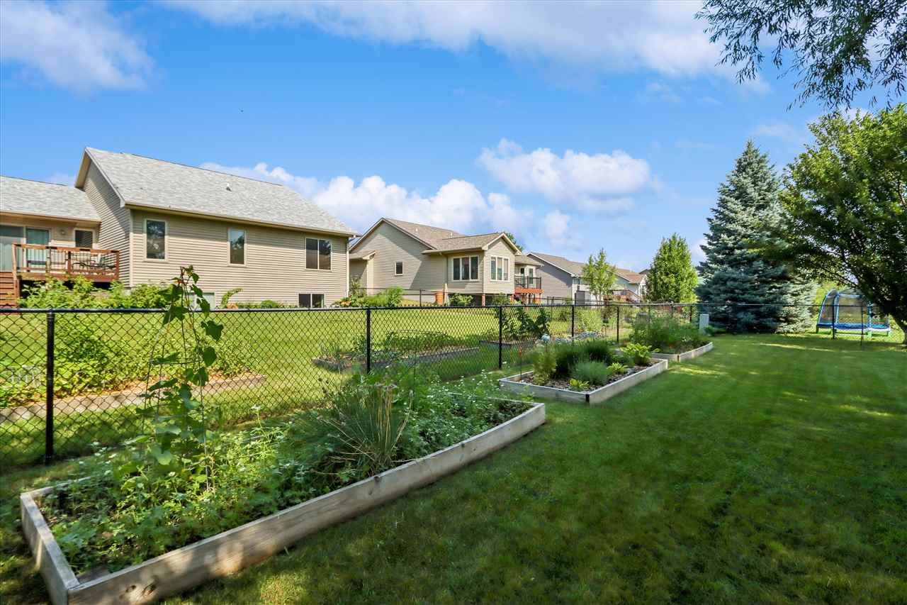 235 N McKenzie Ln