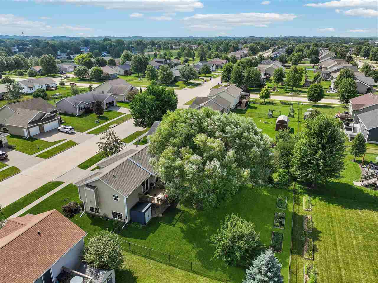 235 N McKenzie Ln
