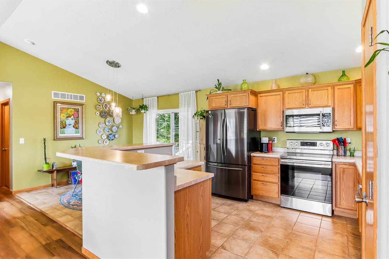 235 N McKenzie Ln