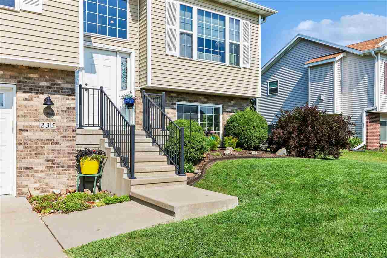 235 N McKenzie Ln