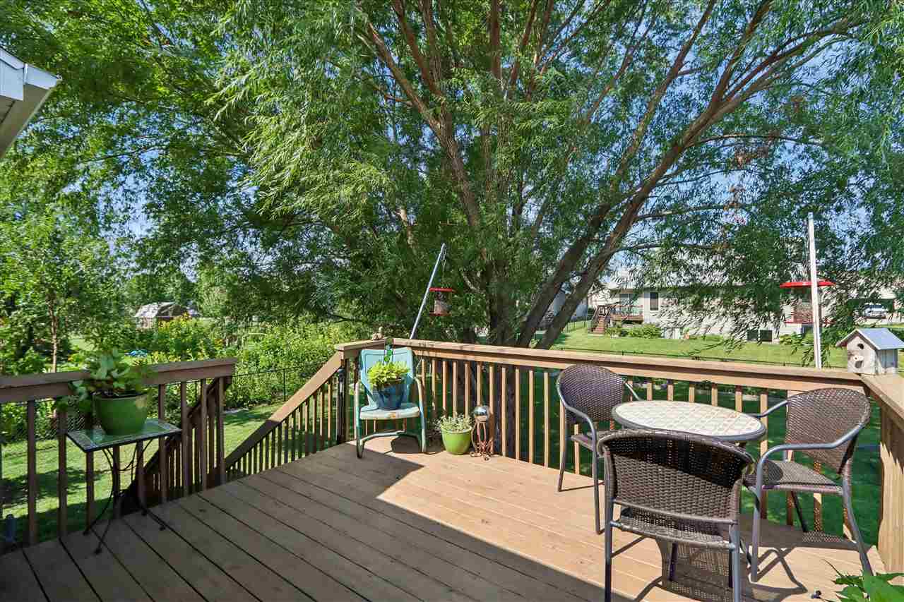 235 N McKenzie Ln