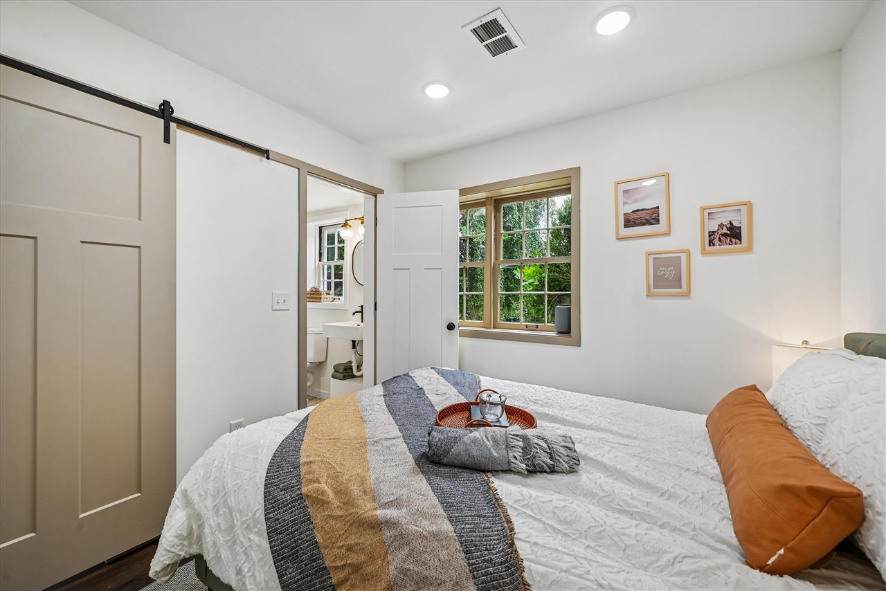 6 Kirkwood Circle