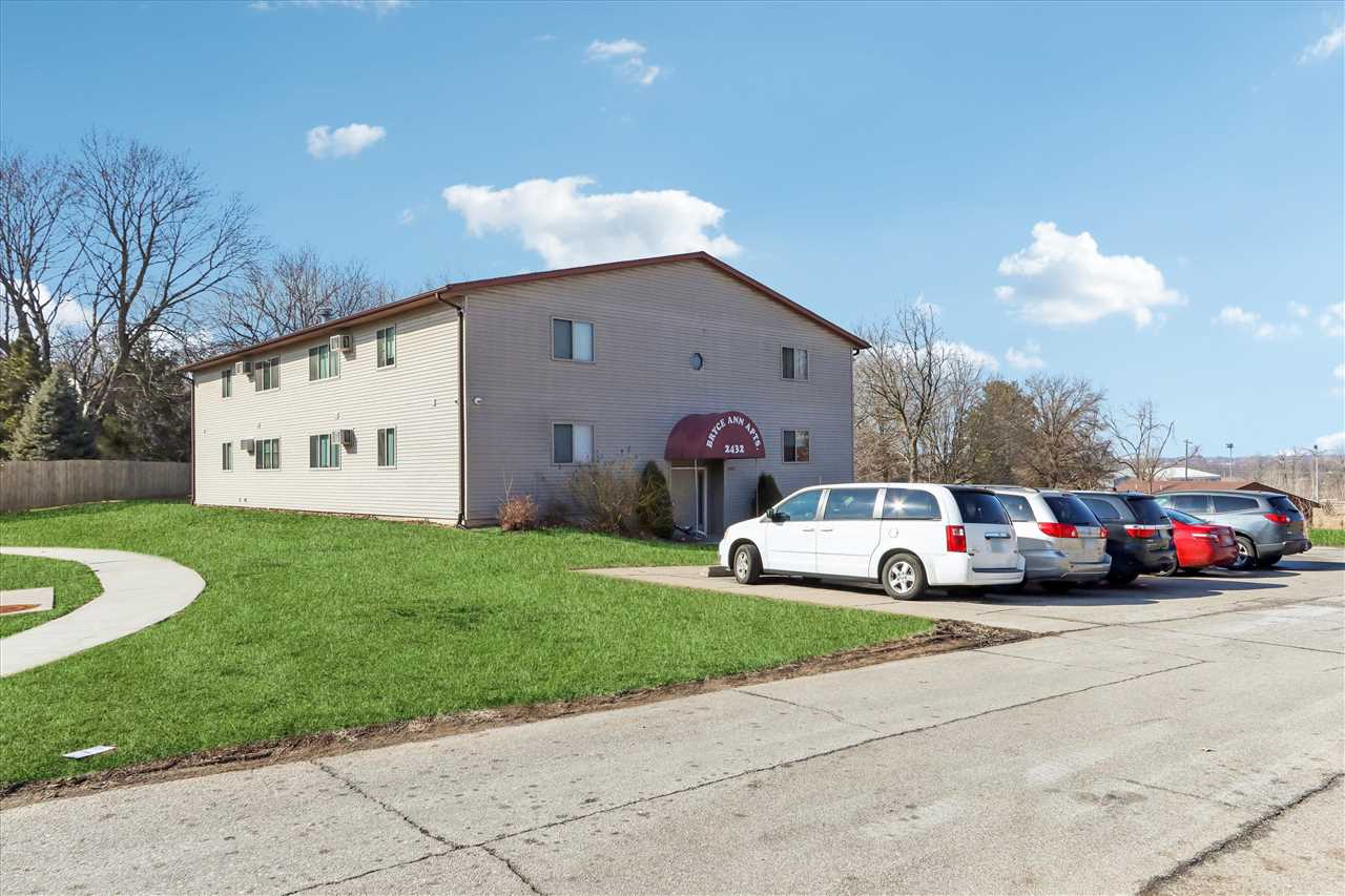 2432 Petsel Place