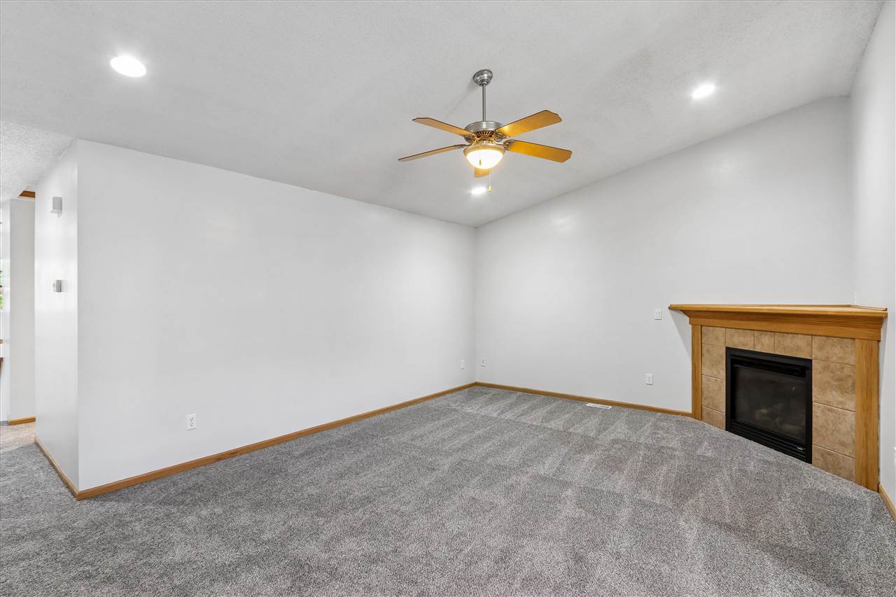 1405 Hayden Lane