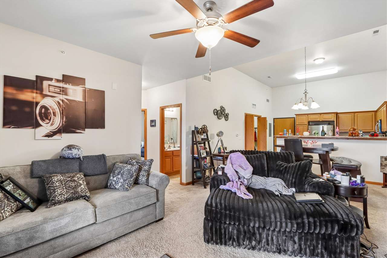 460 Cameron Way Unit: 101-306