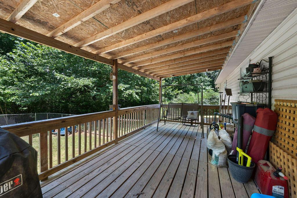 78 JOE BRACKETT Rd
