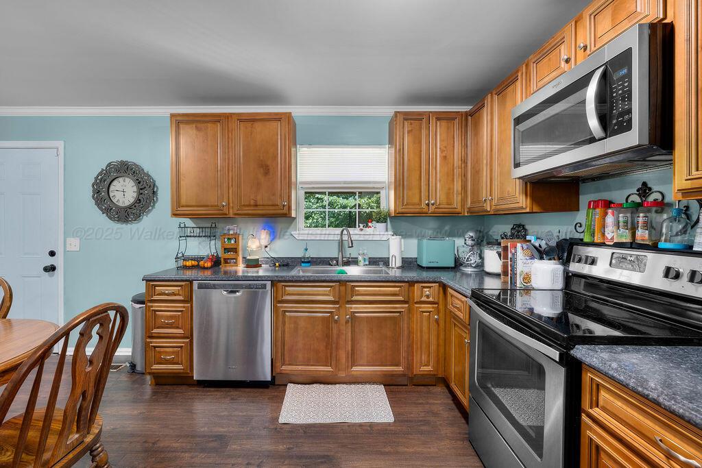 78 JOE BRACKETT Rd