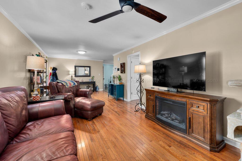 78 JOE BRACKETT Rd