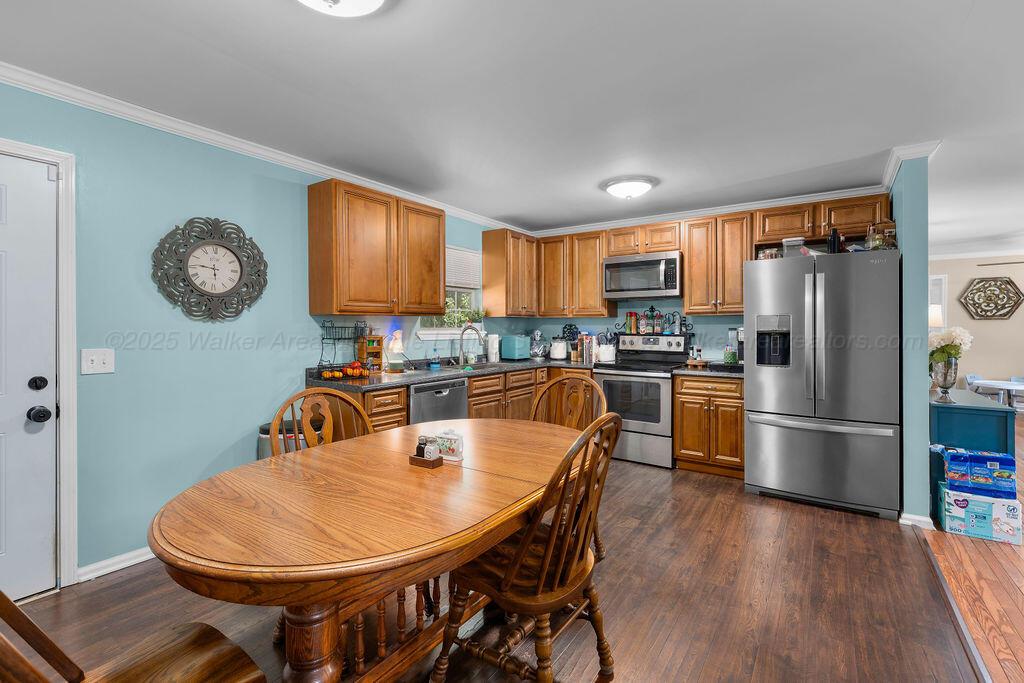 78 JOE BRACKETT Rd