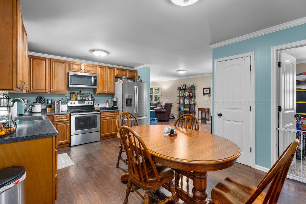 78 JOE BRACKETT Rd