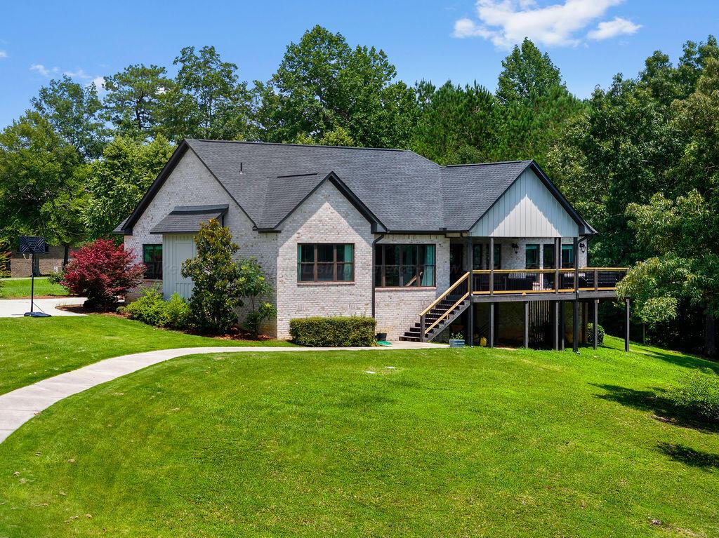 371 EMMONS Dr
