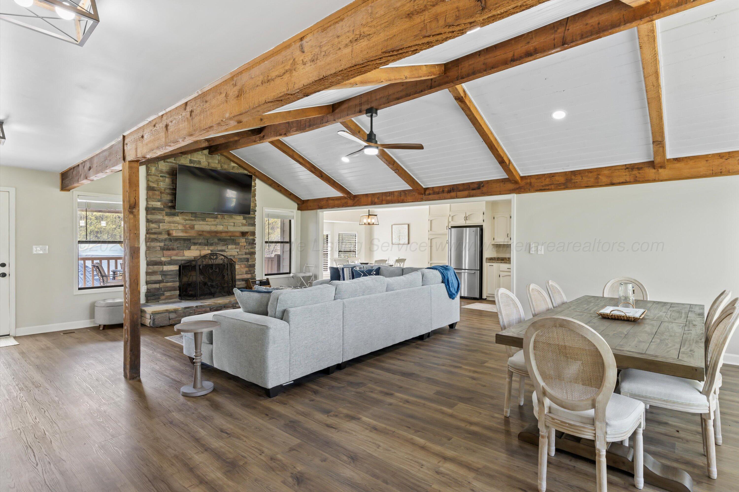 1221 OLD DUNCAN BRIDGE Rd