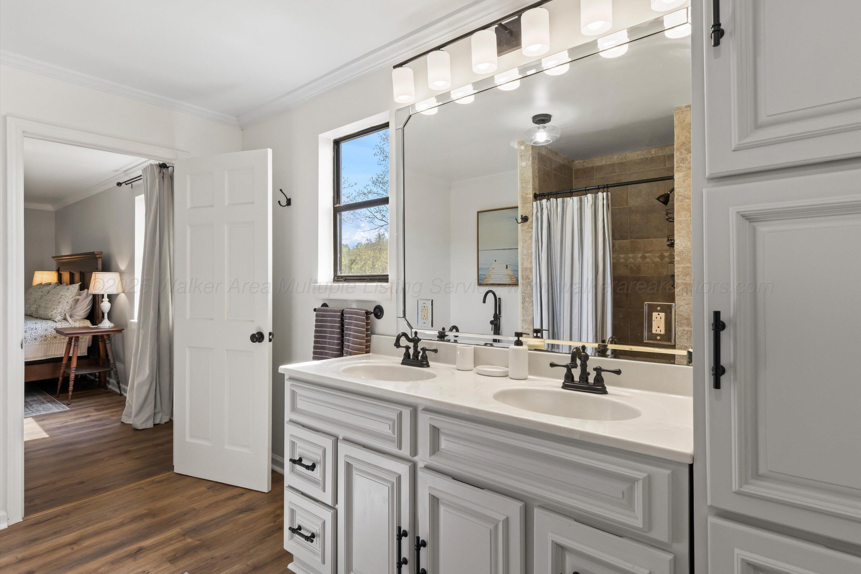 1221 OLD DUNCAN BRIDGE Rd