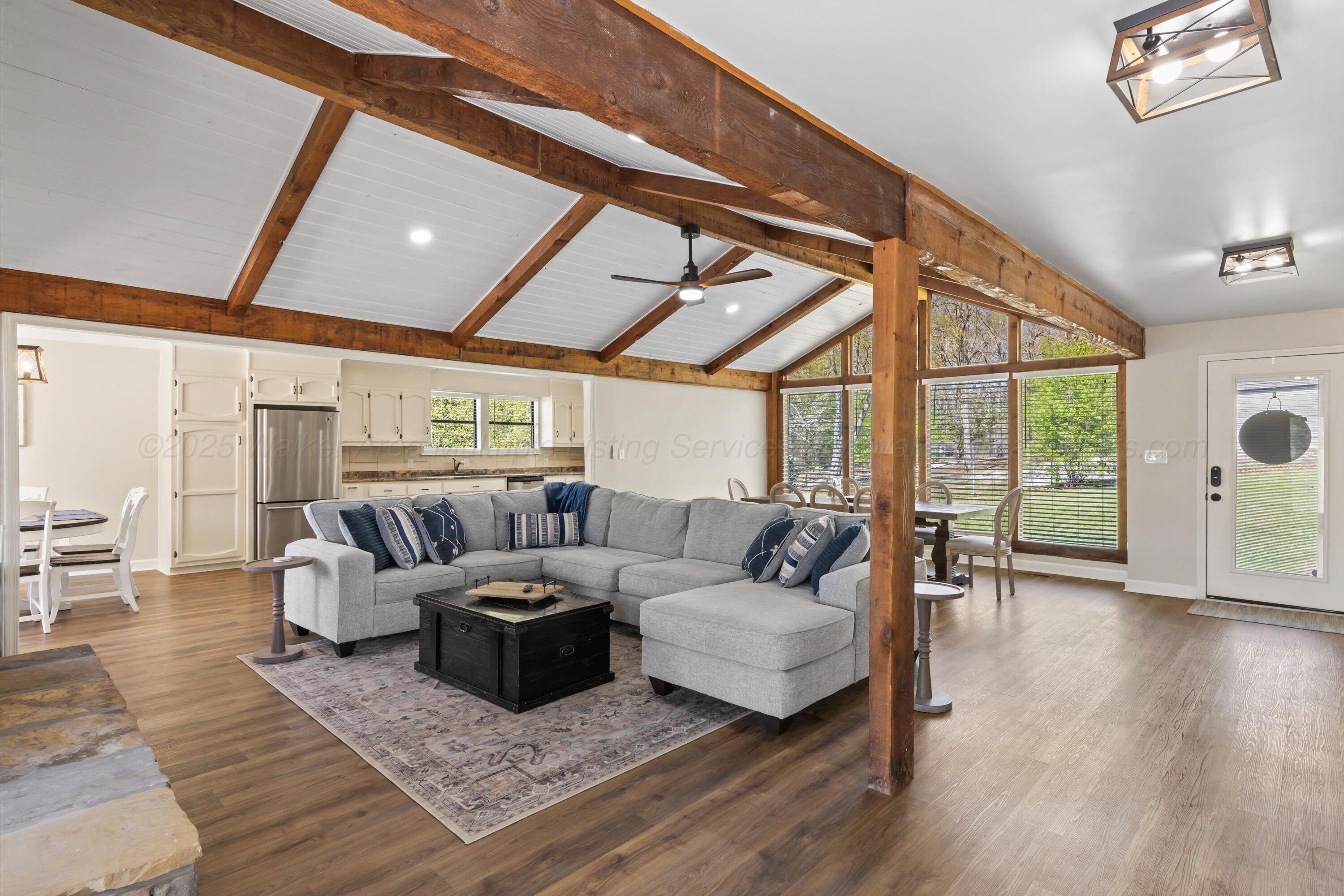 1221 OLD DUNCAN BRIDGE Rd