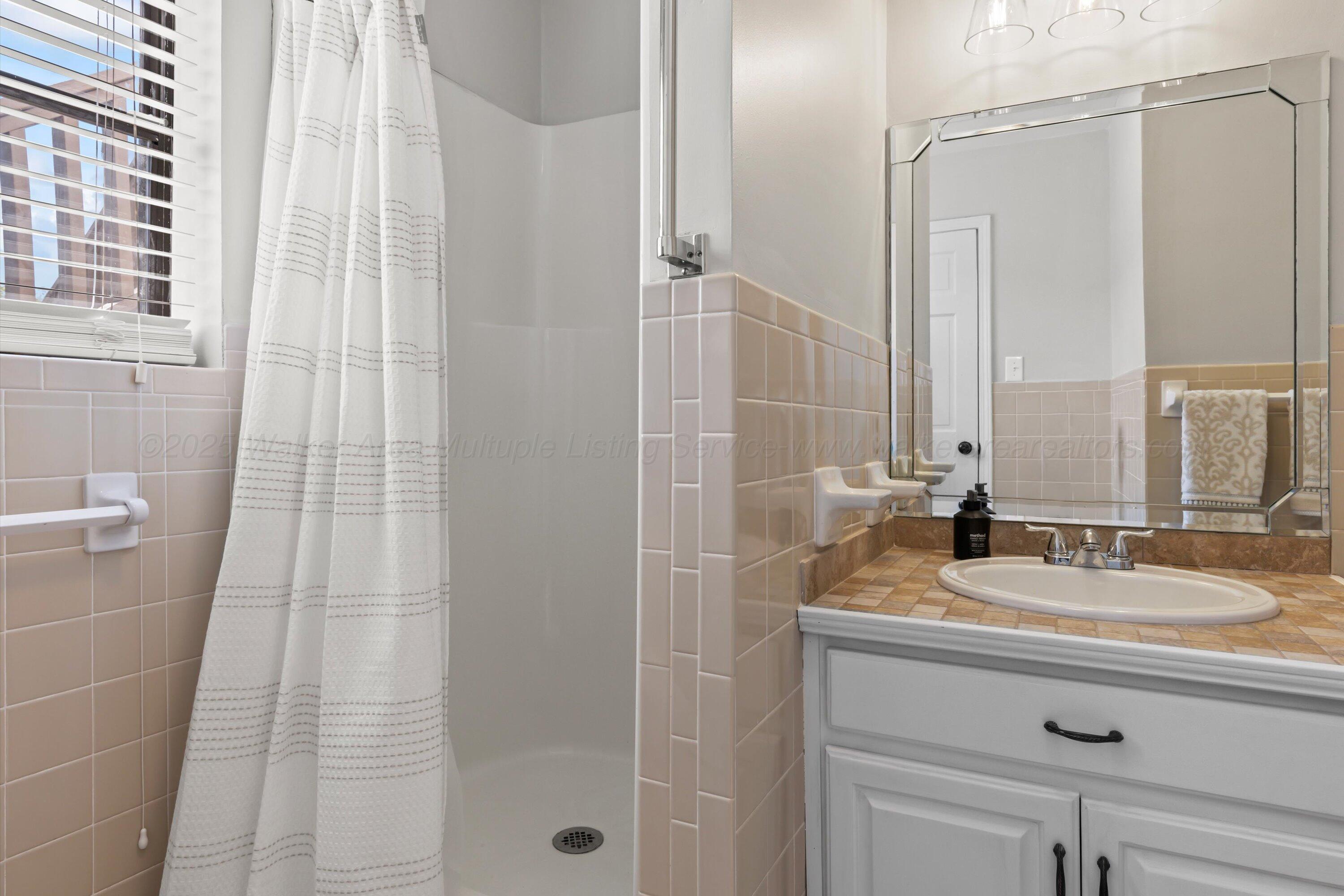 1221 OLD DUNCAN BRIDGE Rd