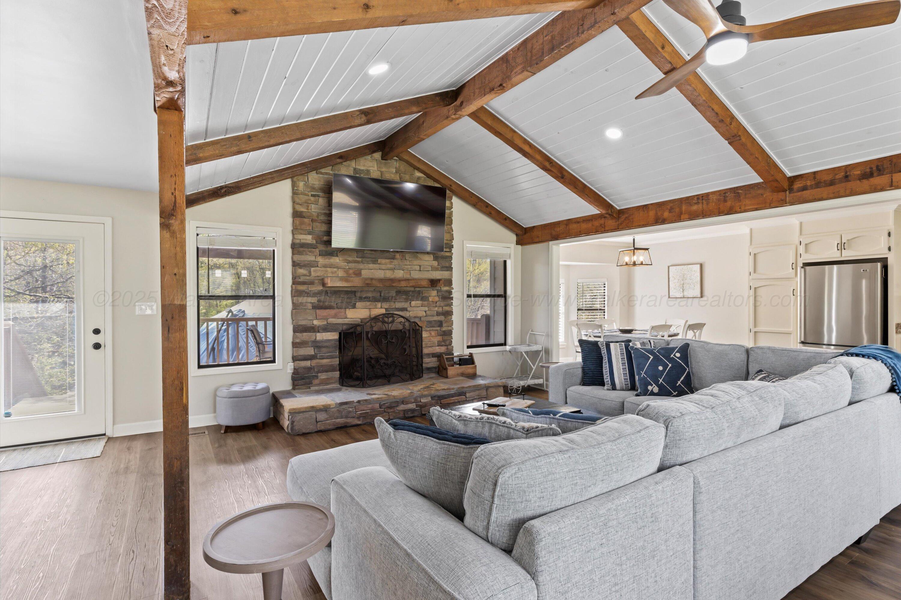 1221 OLD DUNCAN BRIDGE Rd