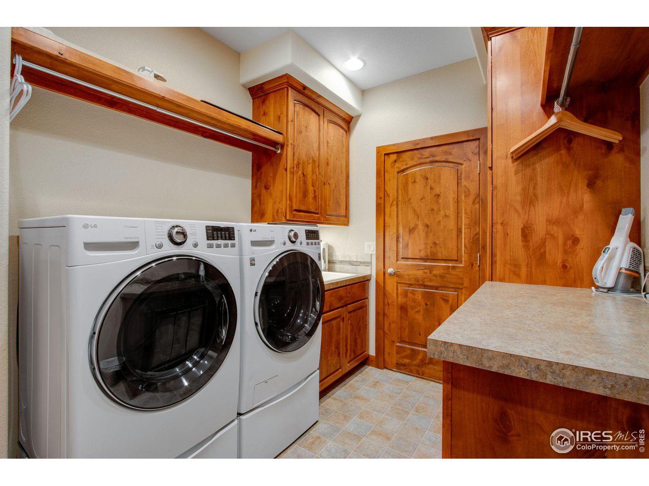 927 Prism Cactus Cir