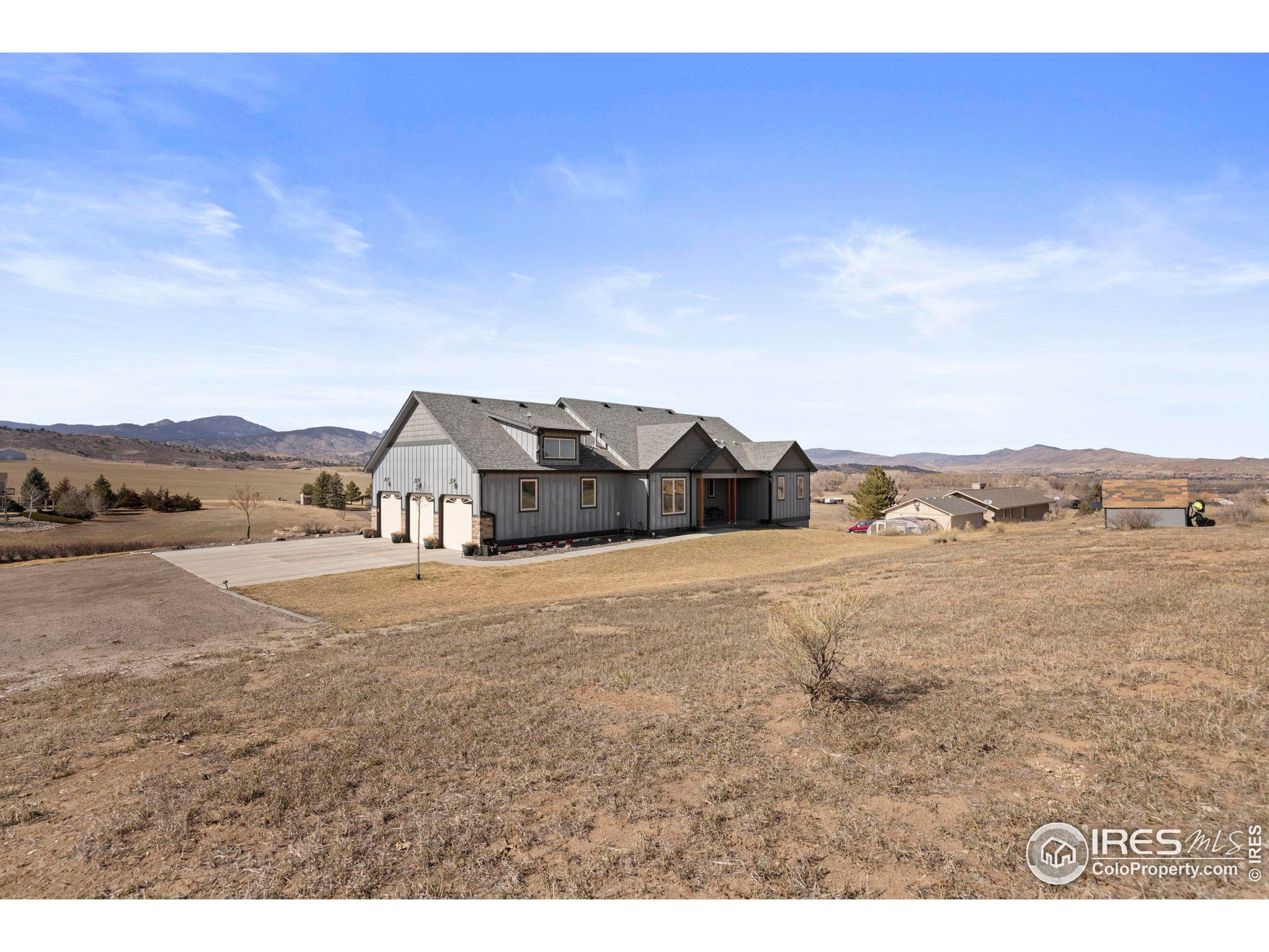 1644 Scenic Valley Dr