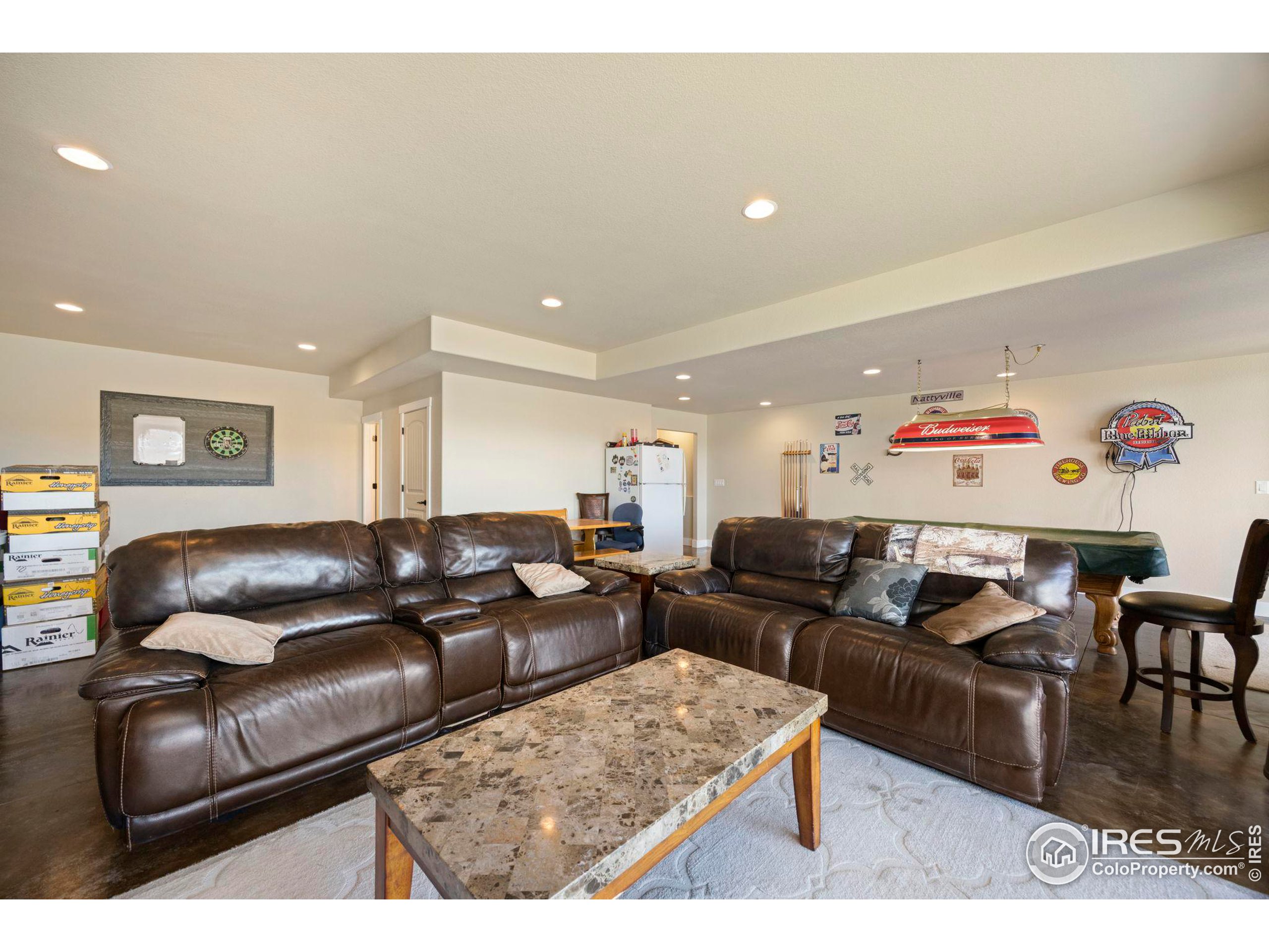 1644 Scenic Valley Dr