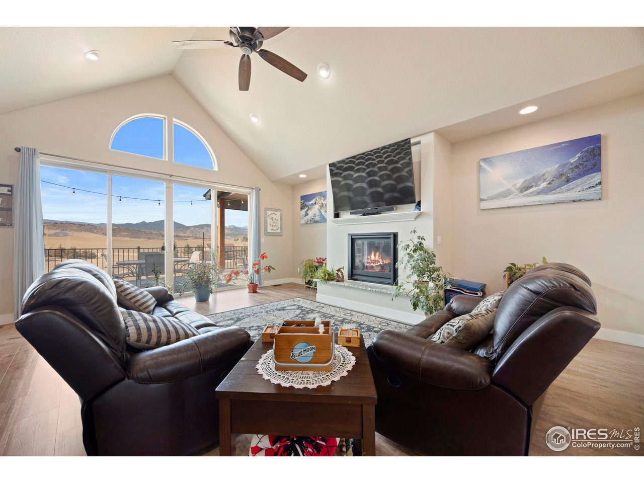 1644 Scenic Valley Dr