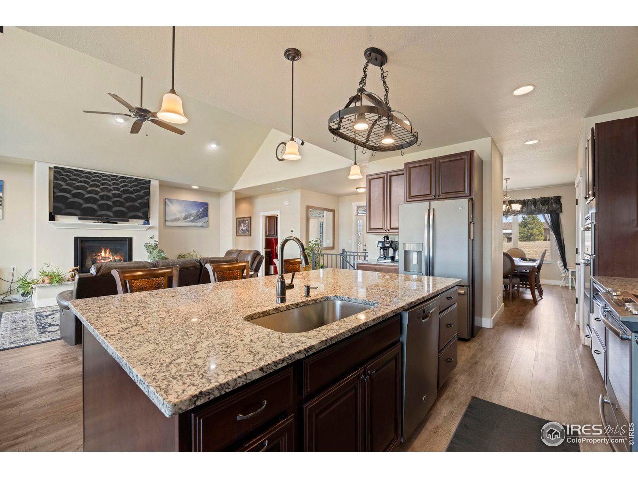 1644 Scenic Valley Dr