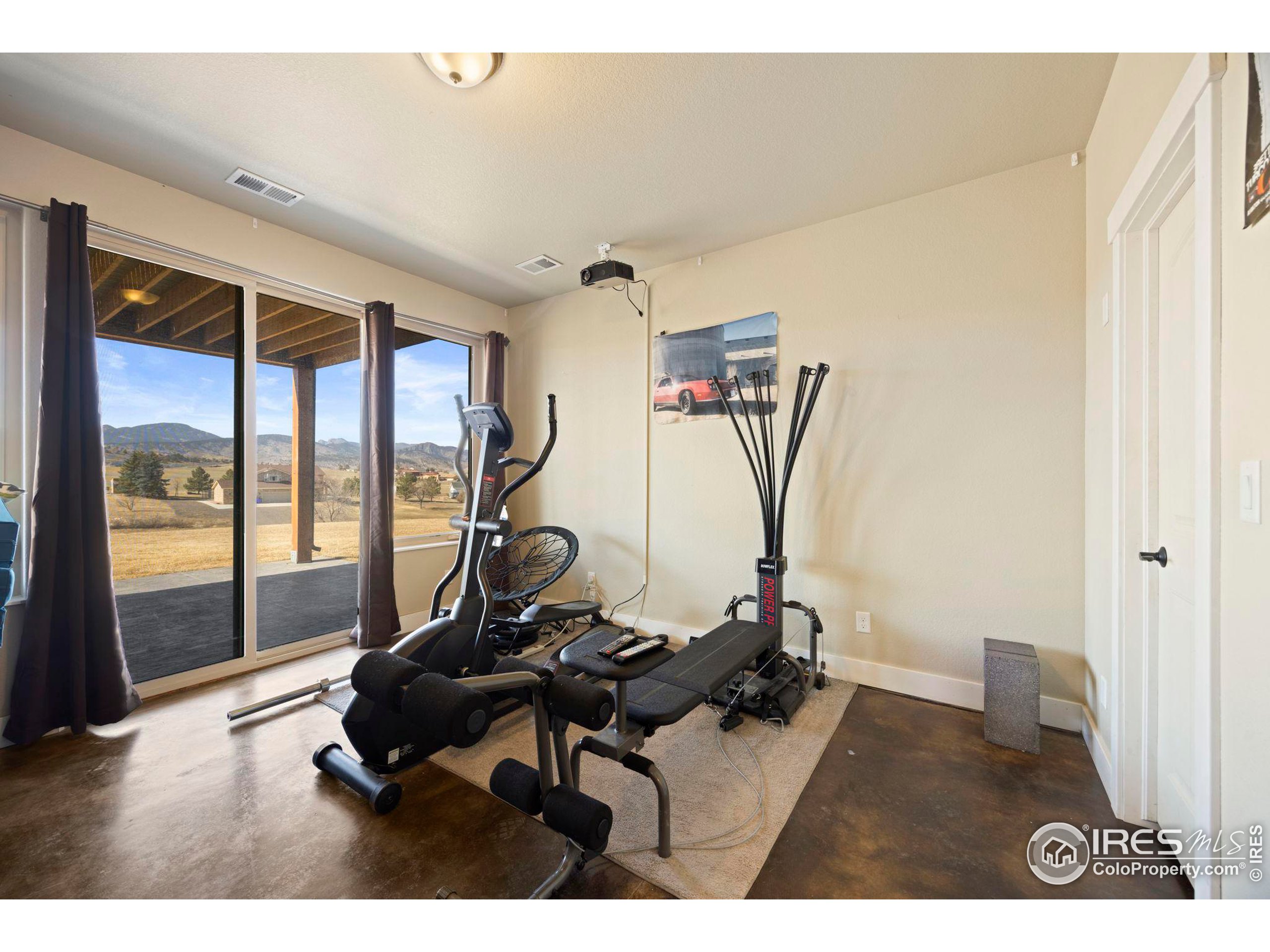 1644 Scenic Valley Dr